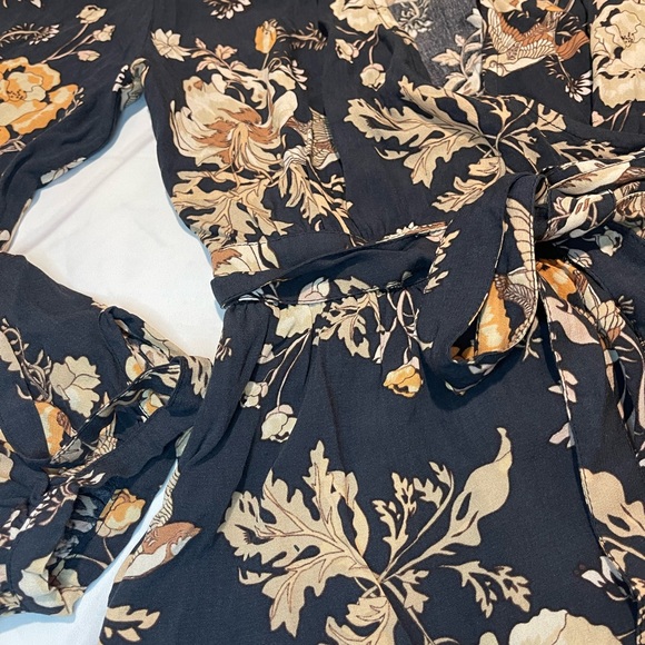 Spell Rosa Wrap Blouse - Picture 7 of 9